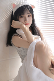 男生咬我的小兔兔描述一下